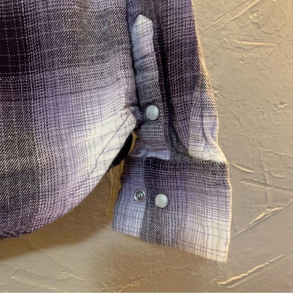 Tractr Girls Classic Flannel - Picture 4 of 8